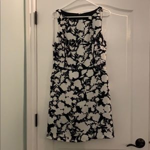 The Limited - Navy and white floral dress - size 8